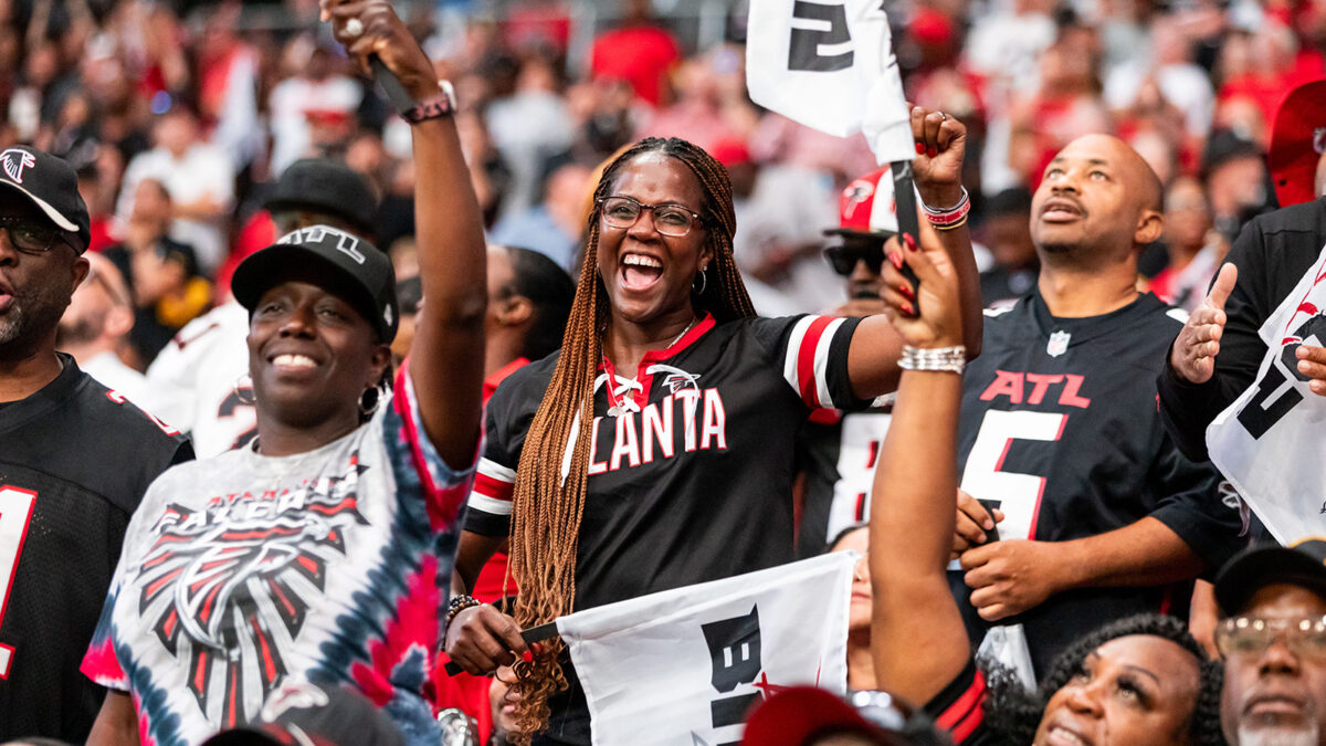 Sports fan travel packages in Parma, OH with TrueFan Travel